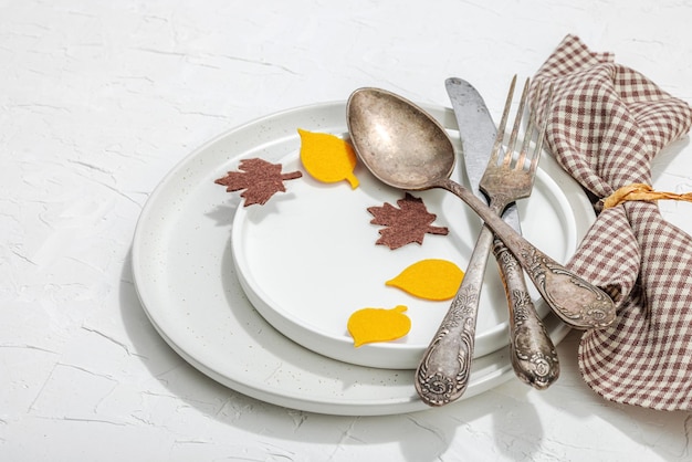 Masă pregătită pentru servit